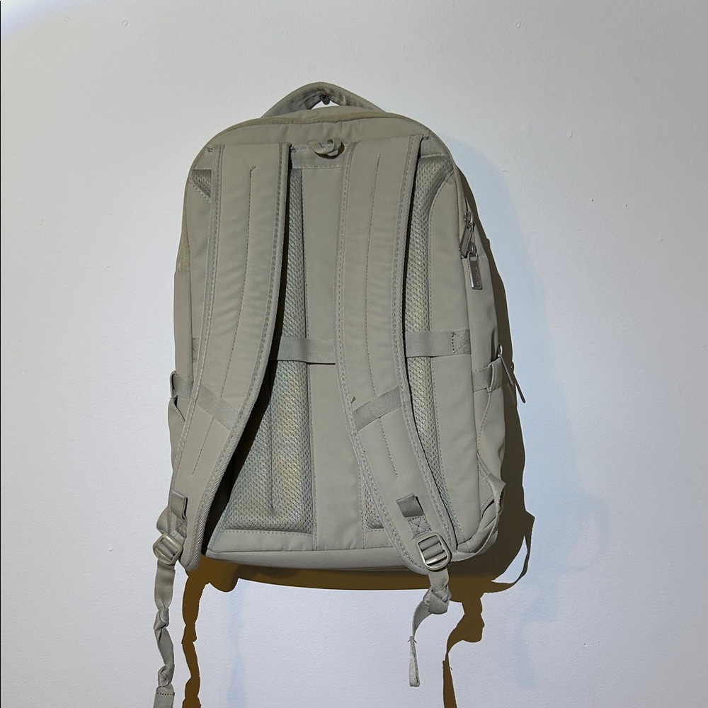 Samsonite Better than Basic Backpack with Front Z… - image 3